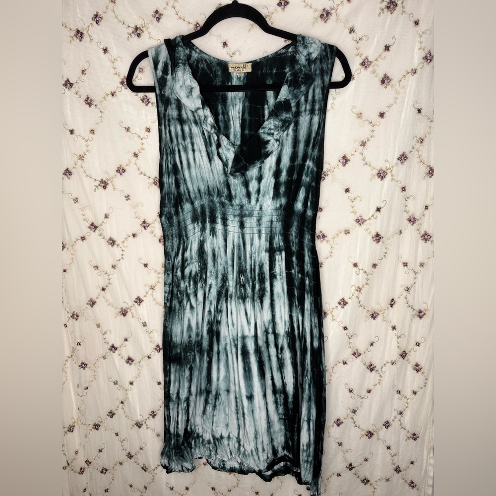 ONE WORLD Sleeveless V-Neck Tie-Dye Midi Dress in Teal and Black